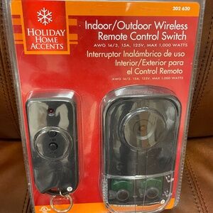 NWT brand new indoor/outdoor remote switch